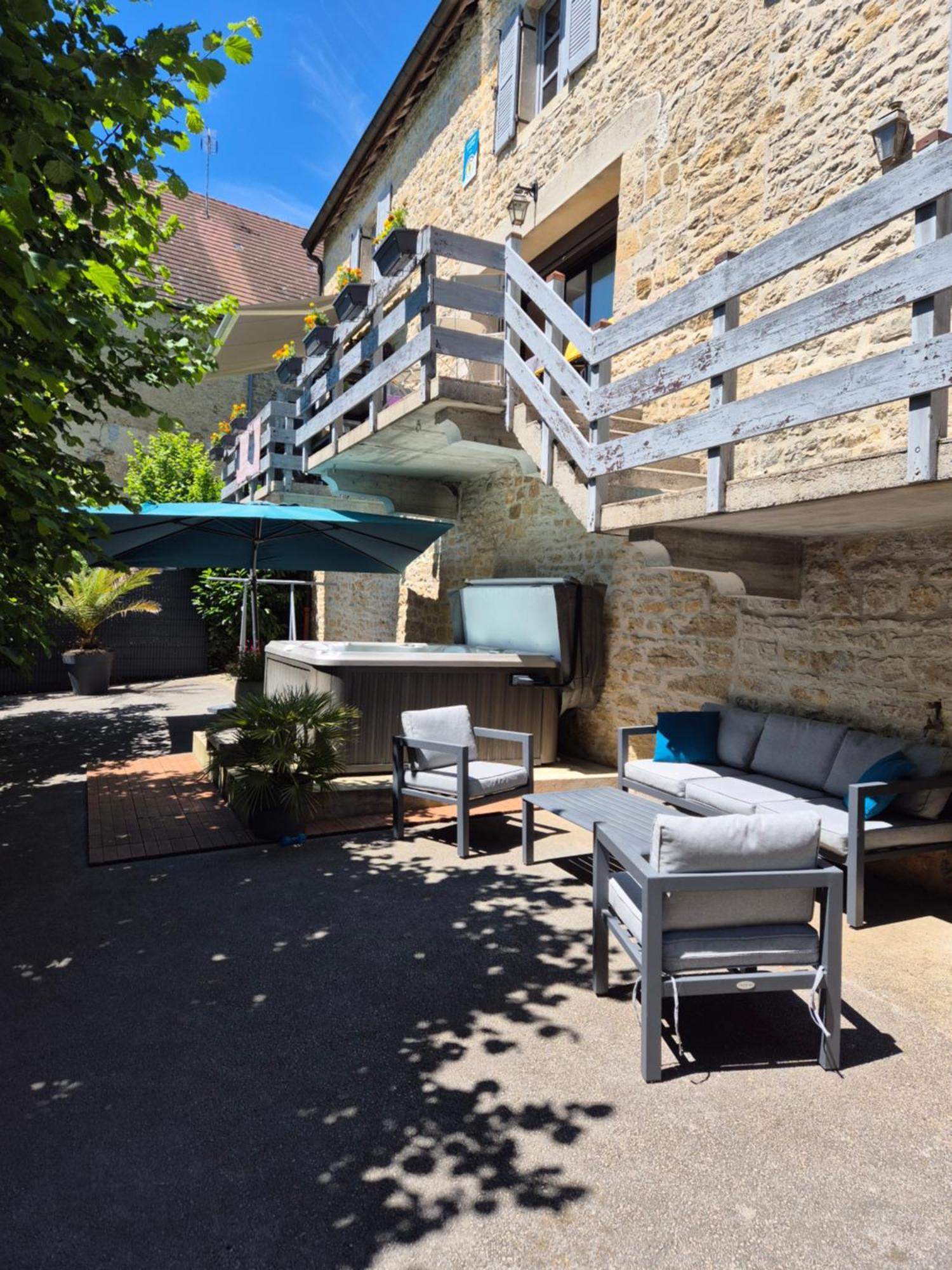 Au Lavoir Du Serein "La Billaude" Et "La Langouette" Saint-Germain-les-Arlay Exterior photo